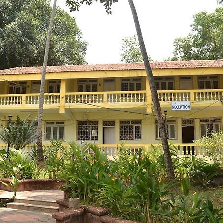 ホテルMayem Lakeview Goa エクステリア 写真
